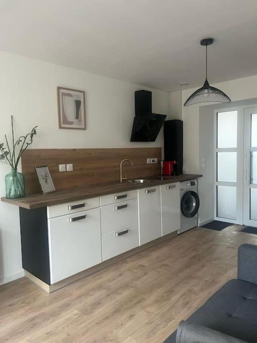 La Grange Eiffel Appartement Cosy Avec Parking Ferme Et Terrasse Wood Coutiches Eksteriør billede