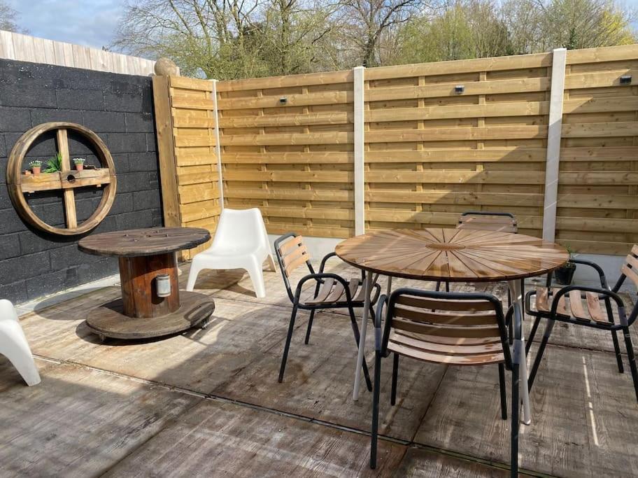 La Grange Eiffel Appartement Cosy Avec Parking Ferme Et Terrasse Wood Coutiches Eksteriør billede